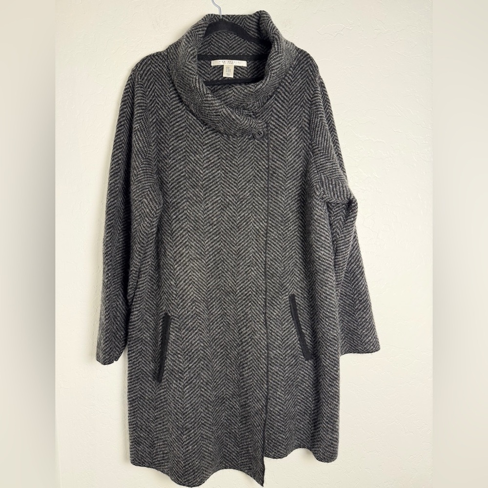 Max Studio Sweater Coat/Cardigan Women's 2X Gray/Black Herringbone Lambswool